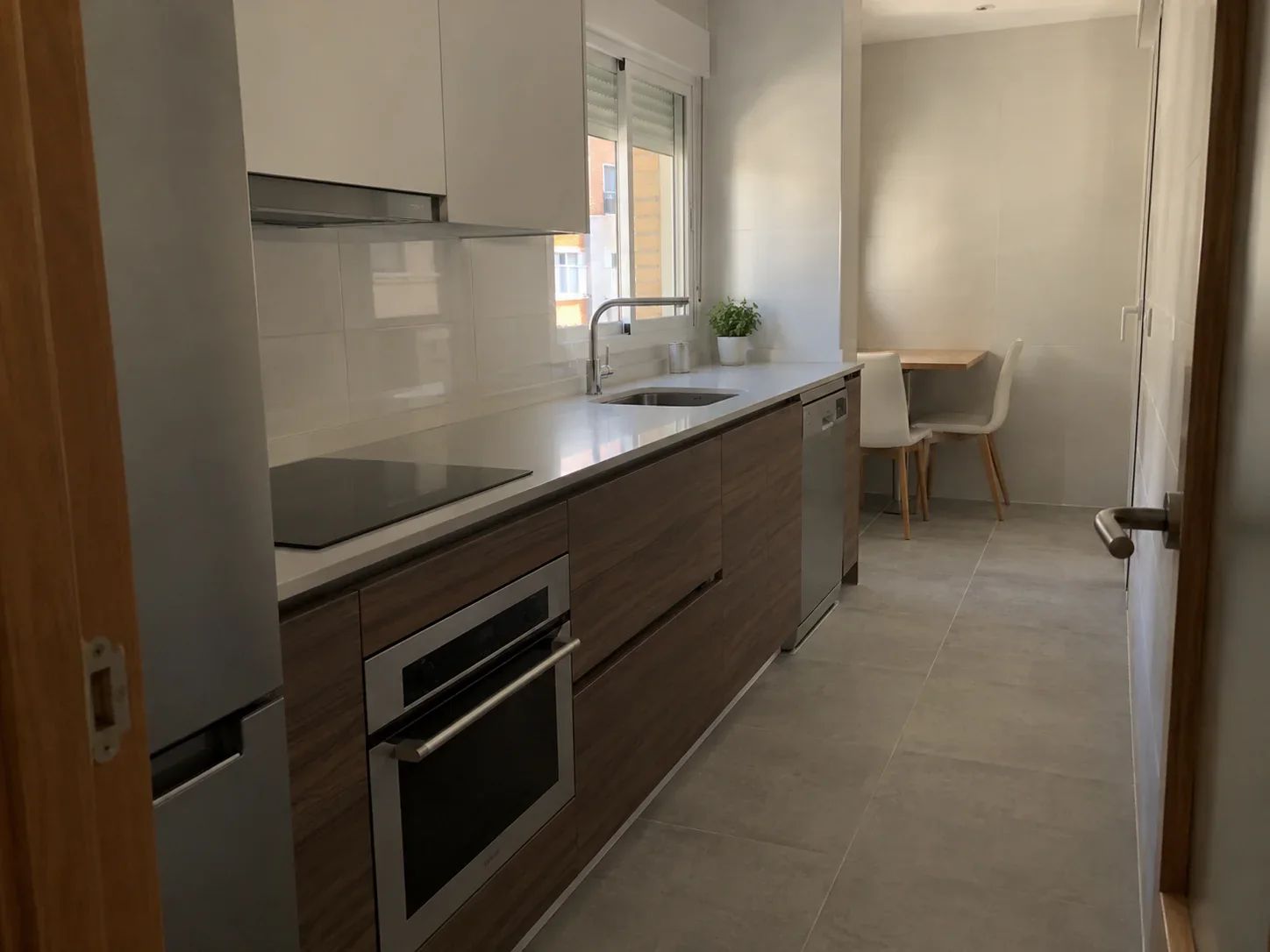 Acabados interiores renovados en una vivienda